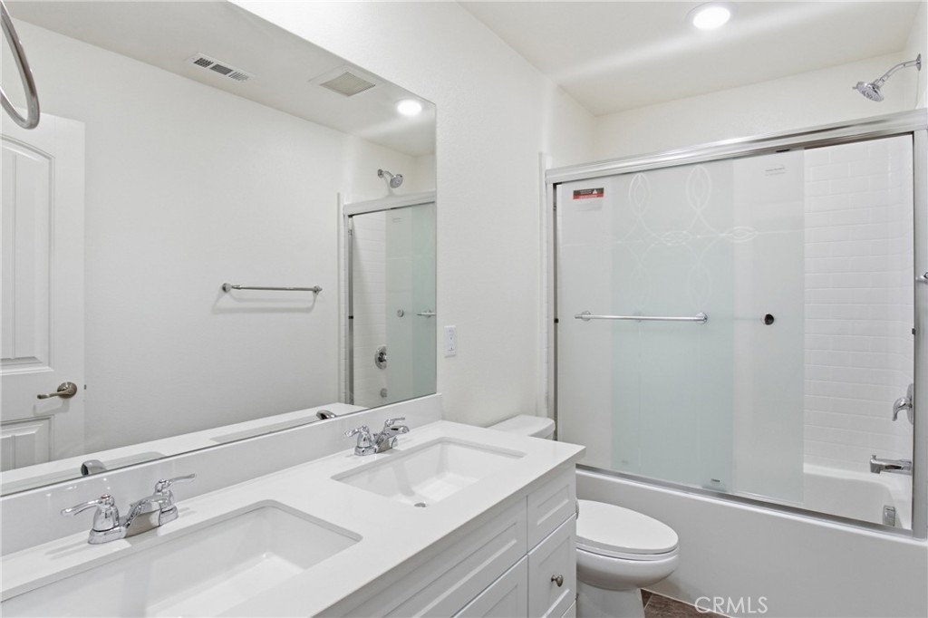 16715 Wyndham