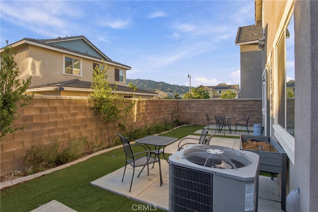 16715 Wyndham