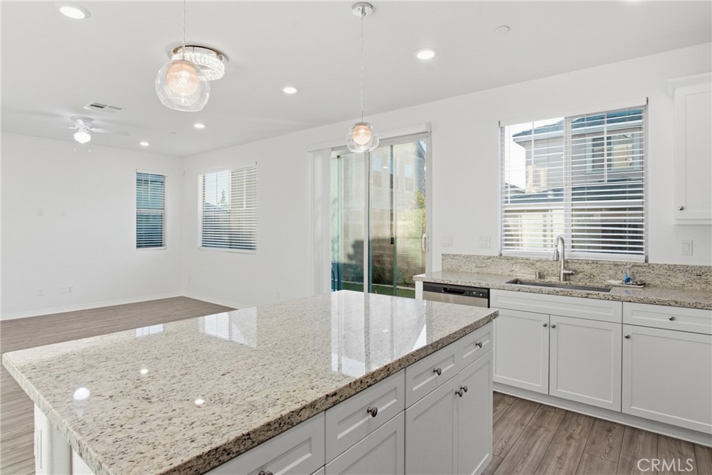 16715 Wyndham