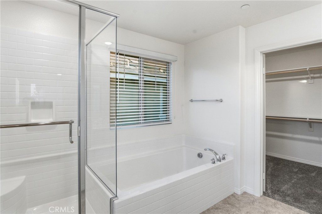 16715 Wyndham