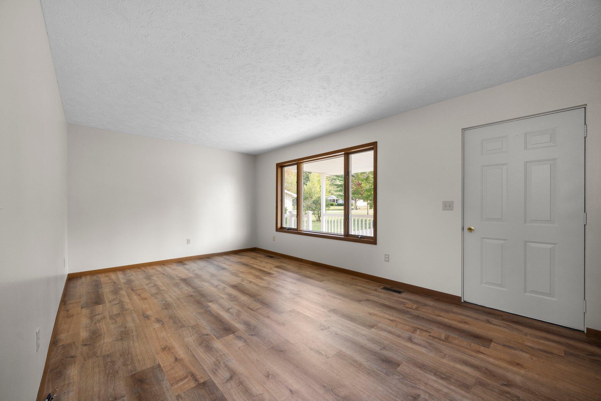 3290 Nina Road