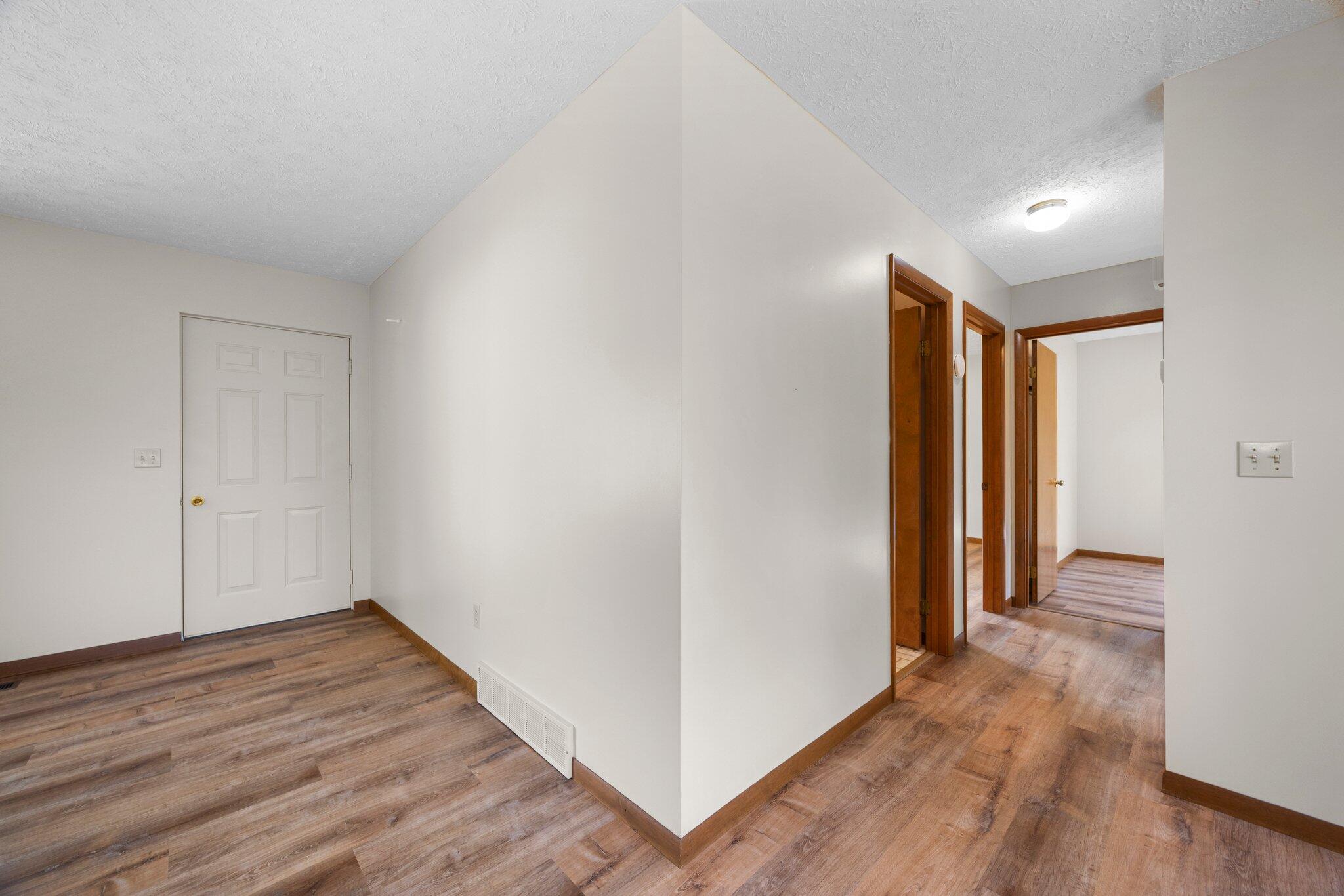 3290 Nina Road
