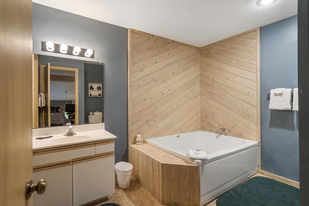 4749 S Pleasantview Road Unit: 141
