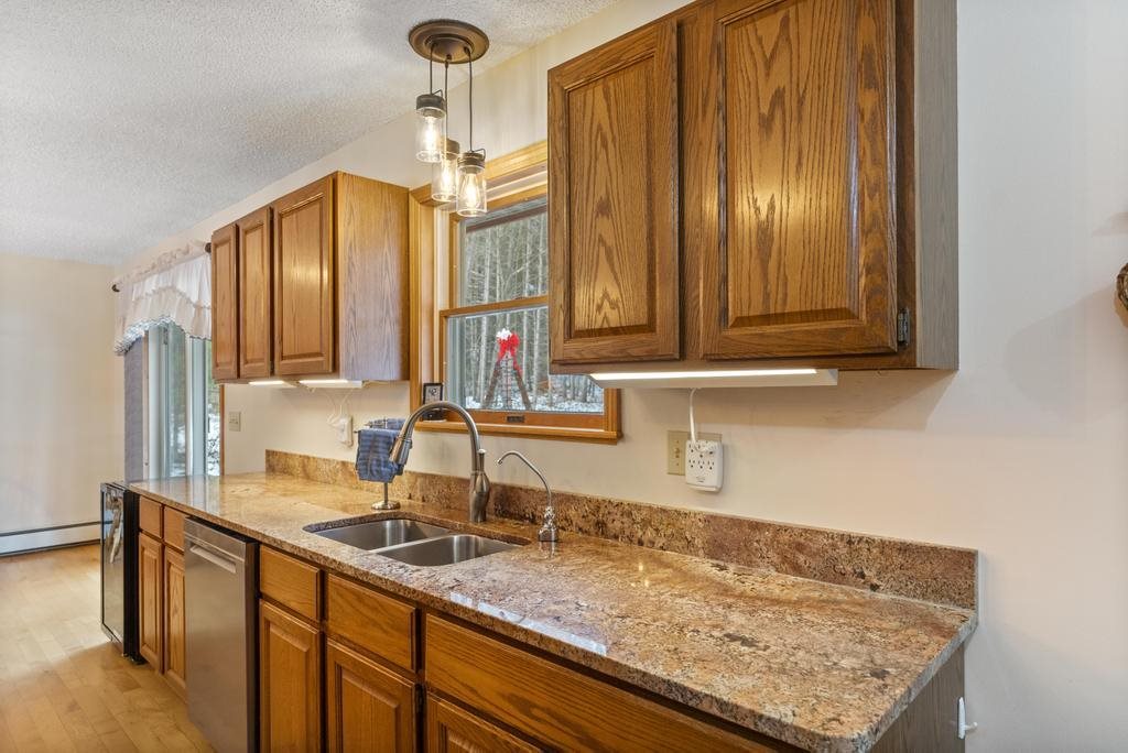 877 Woodview Drive