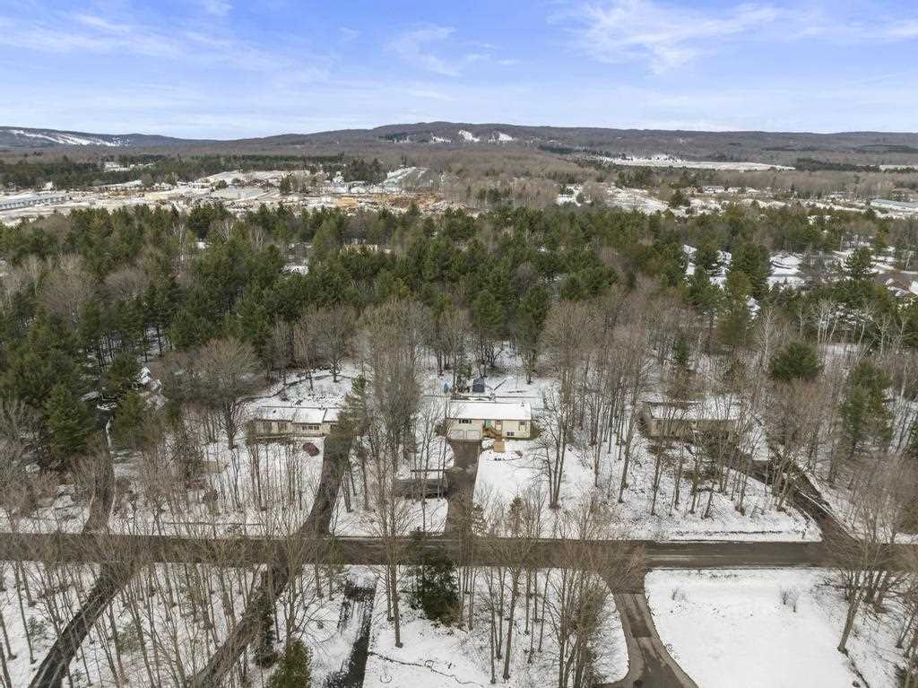 877 Woodview Drive