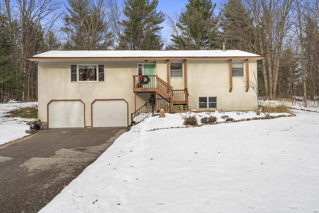 877 Woodview Drive