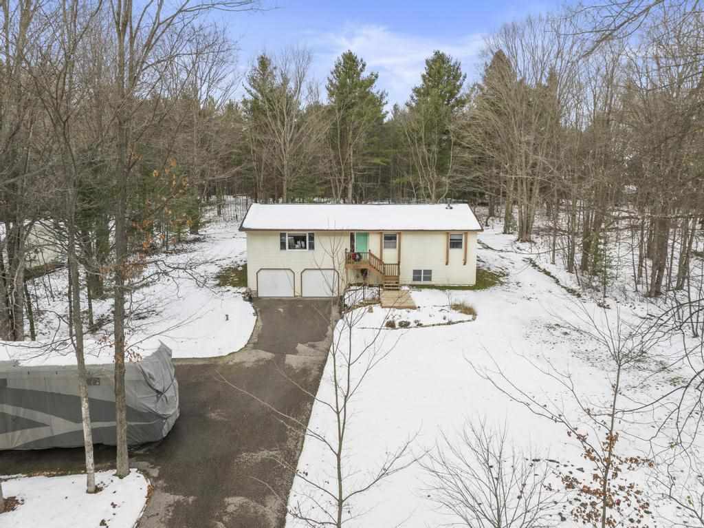 877 Woodview Drive