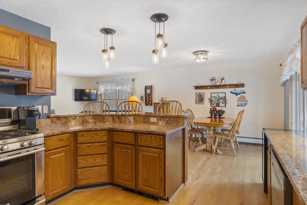 877 Woodview Drive