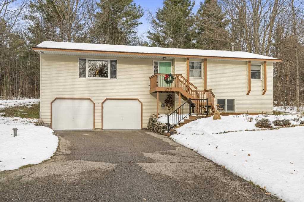 877 Woodview Drive