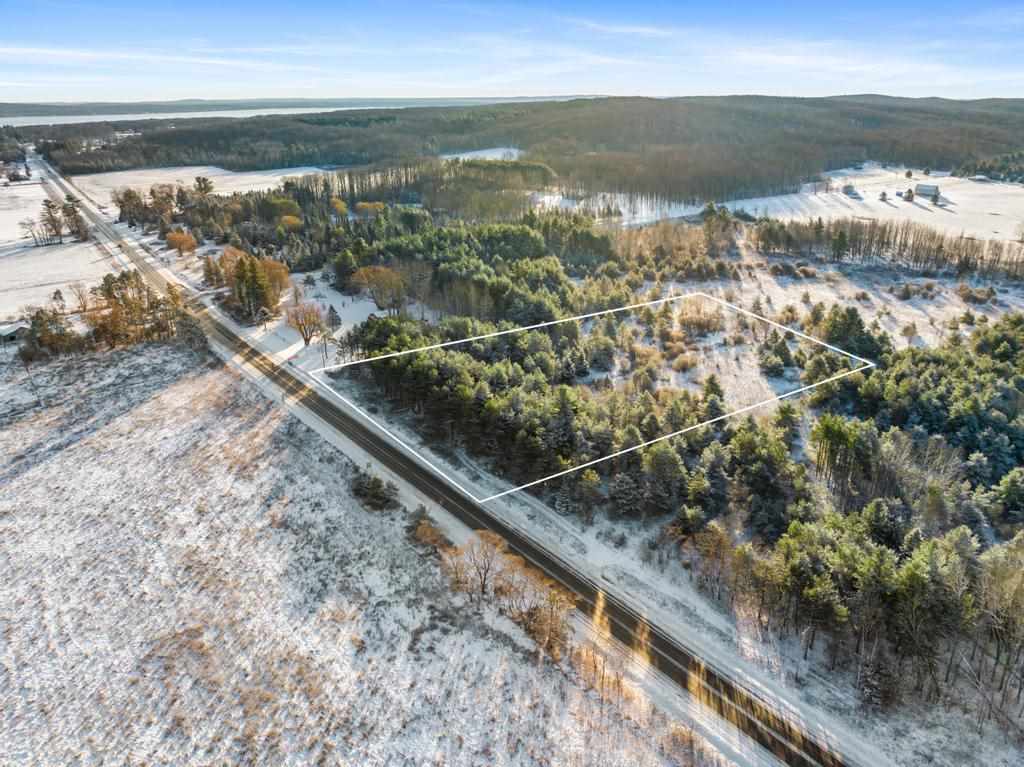 8912 M-68 Highway