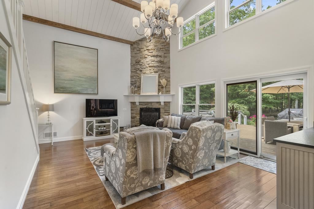 2632 Woodside Drive