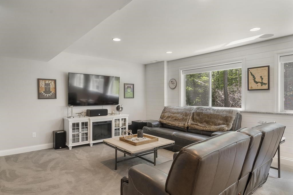 2632 Woodside Drive