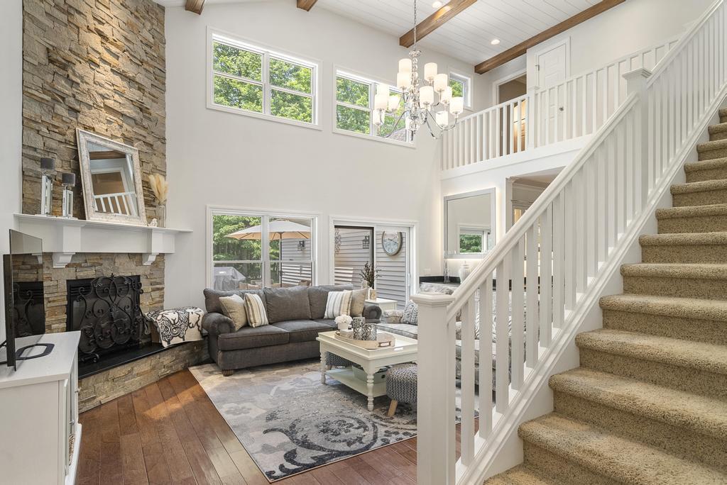 2632 Woodside Drive