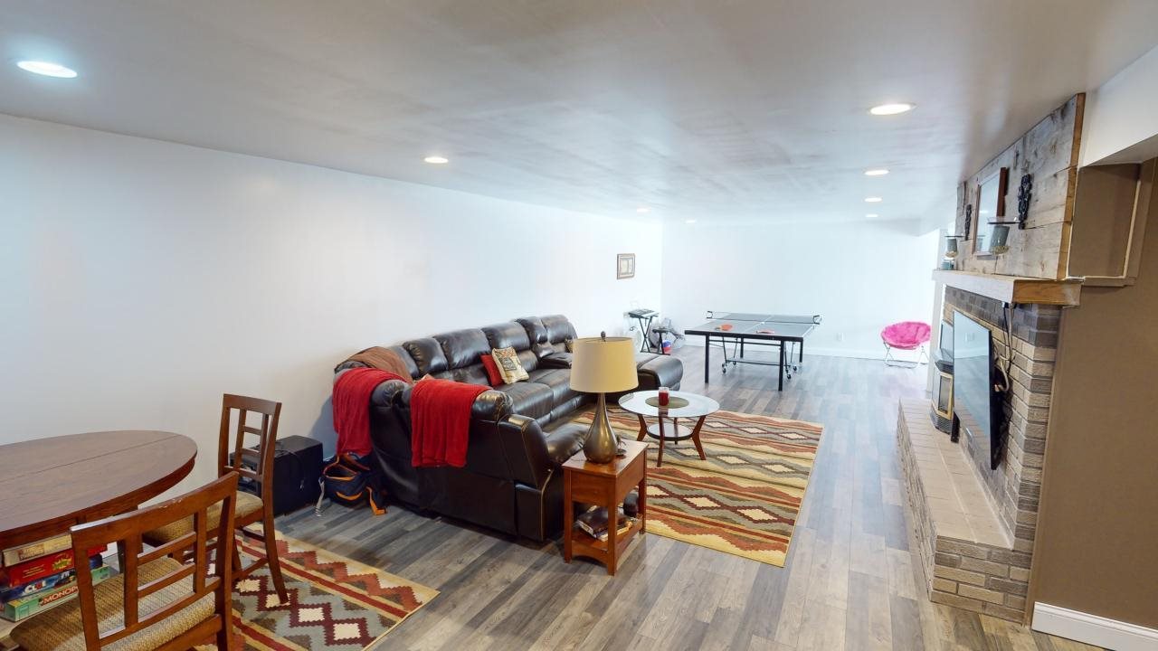 2203 Intertown Road