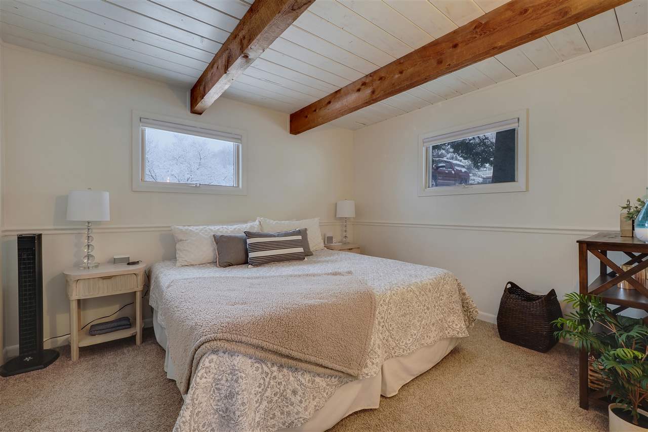 3353 Hill View