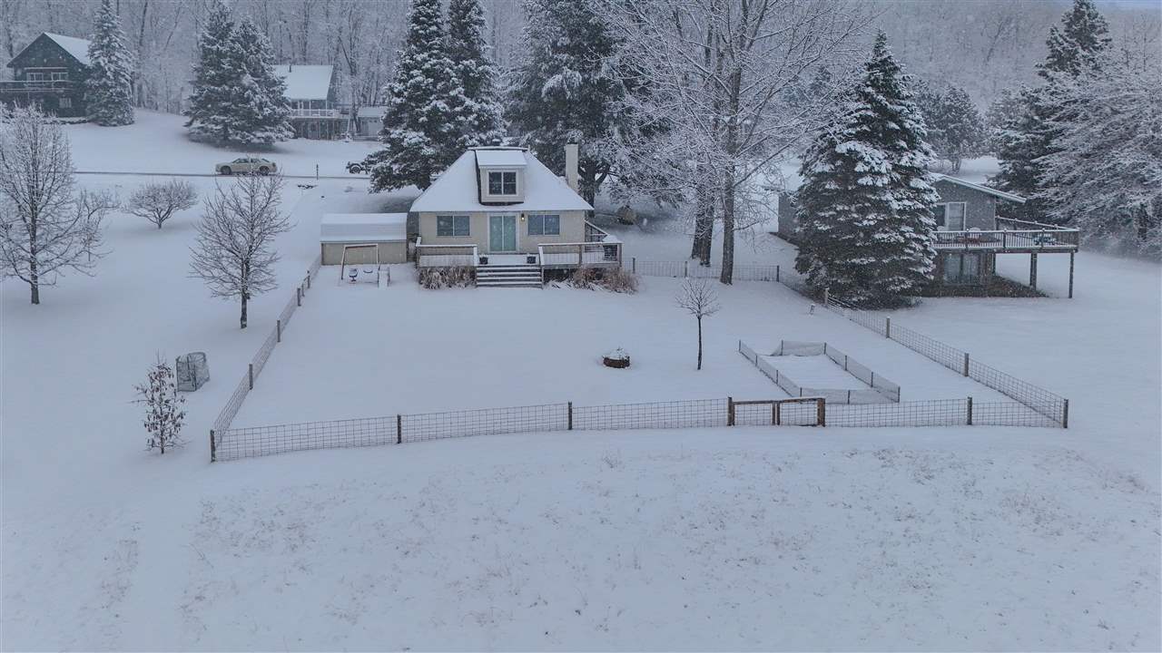3353 Hill View