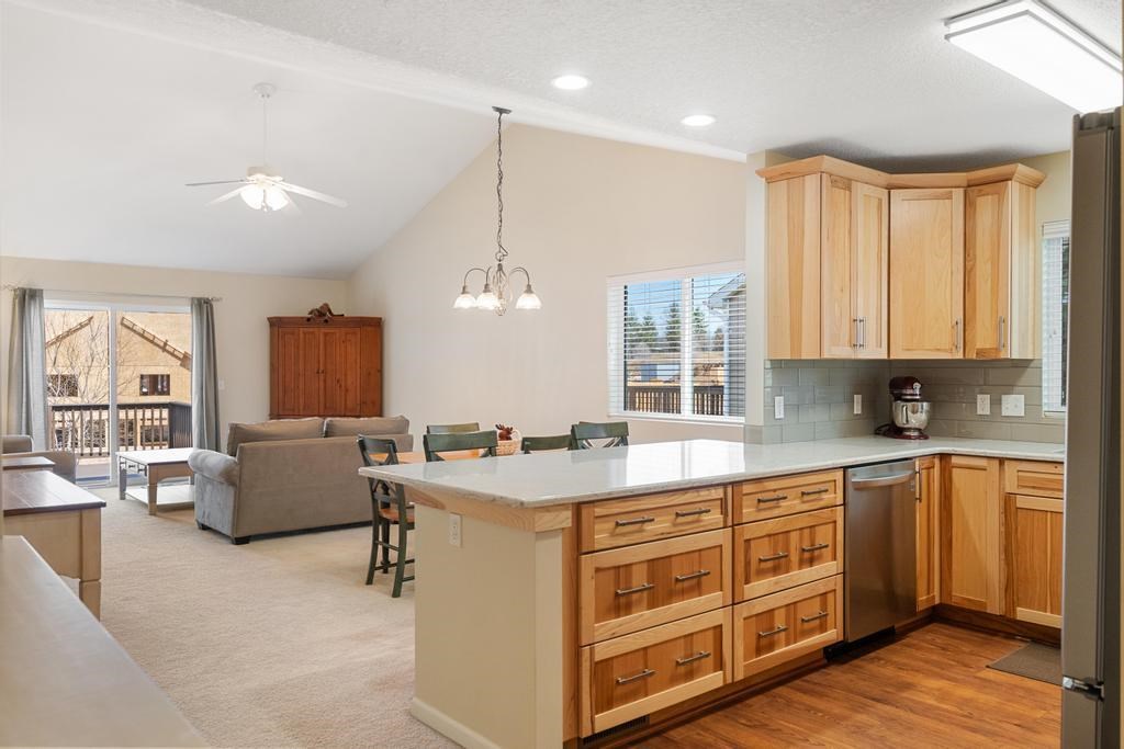 1502 Castle Drive Unit: 36