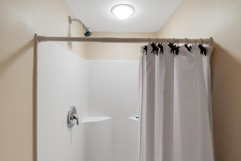1502 Castle Drive Unit: 36