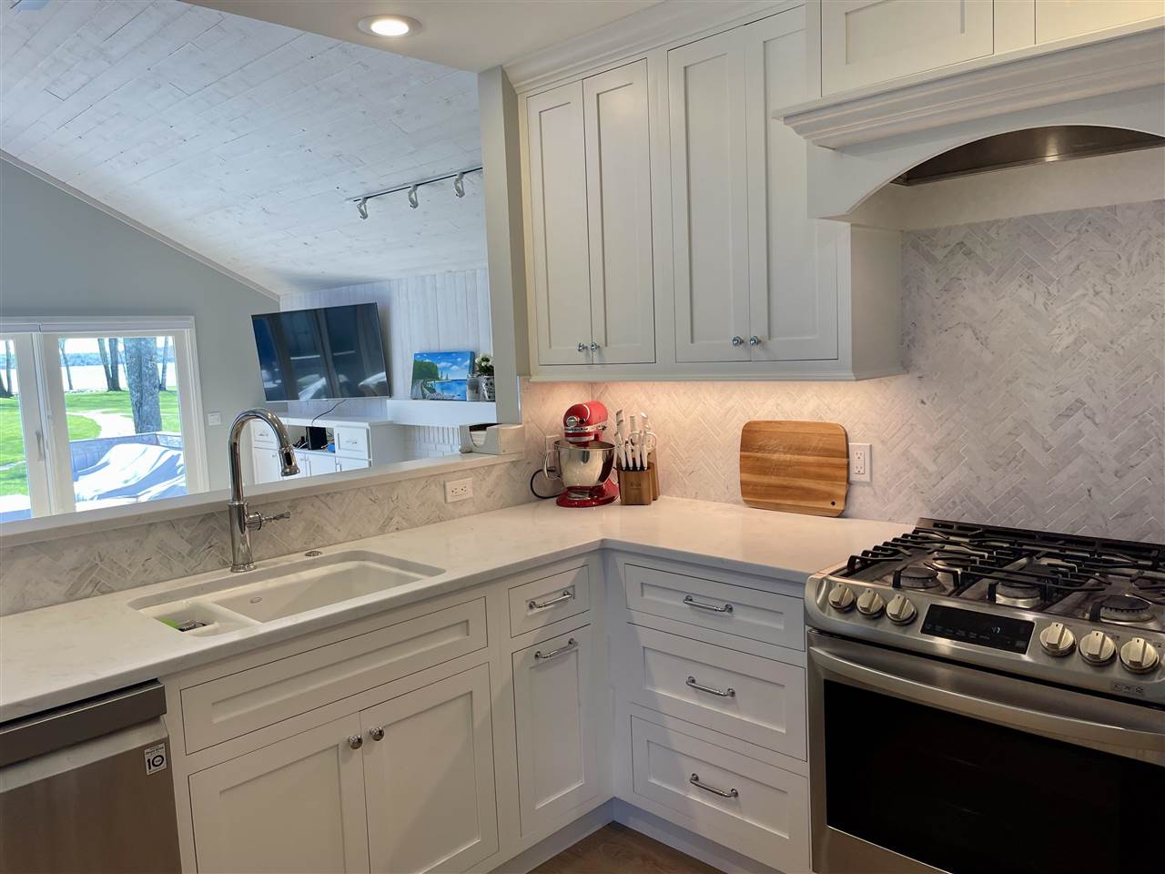 1071 Beach Road Unit: 24