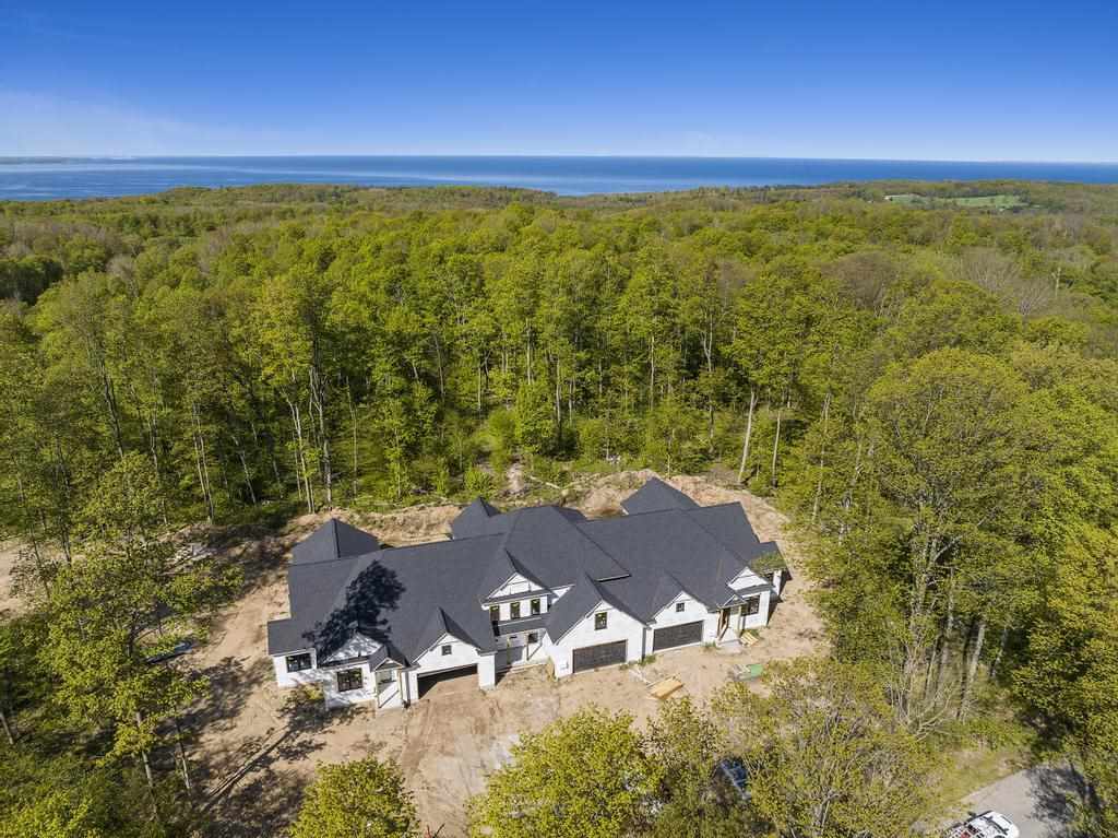 811 Fairways Drive Unit: 16