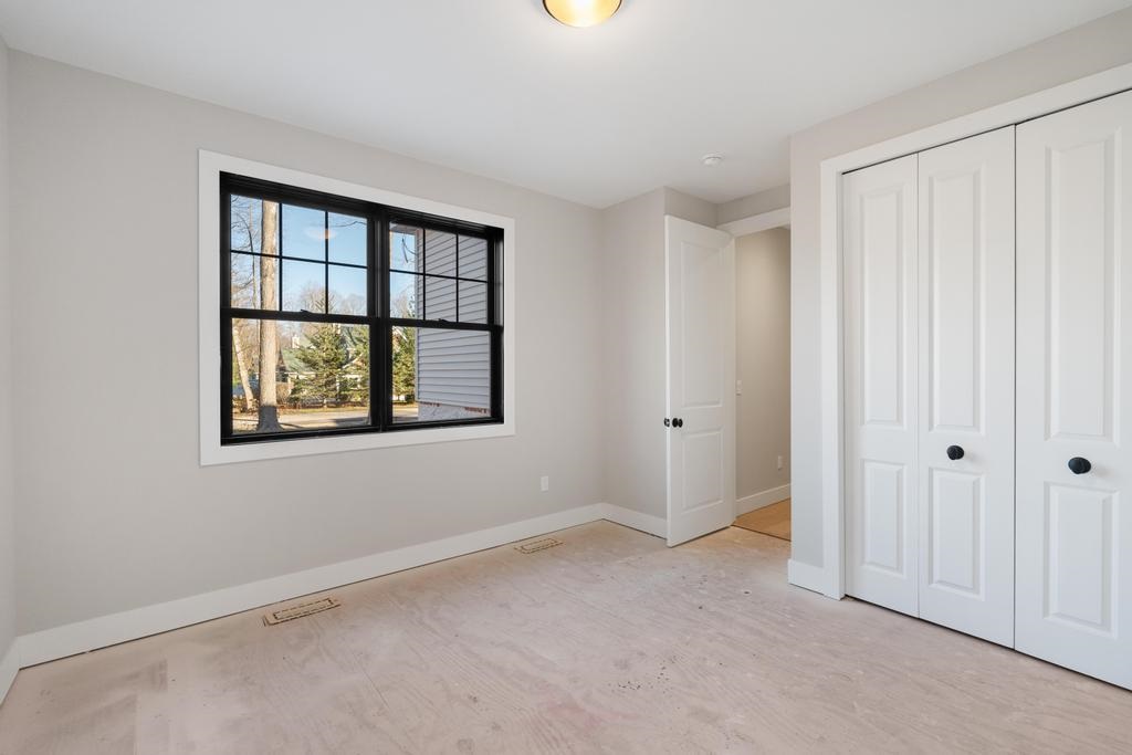 811 Fairways Drive Unit: 16