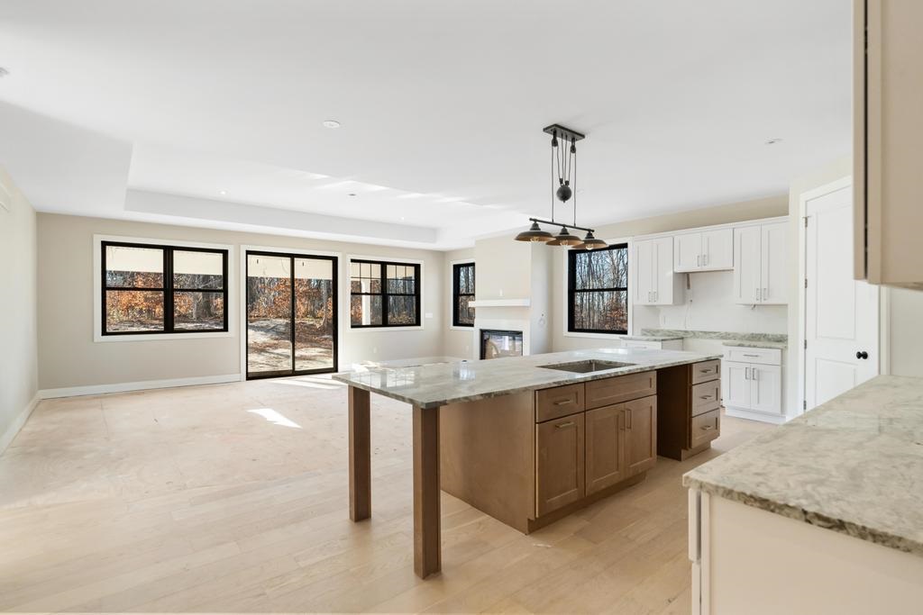 811 Fairways Drive Unit: 16