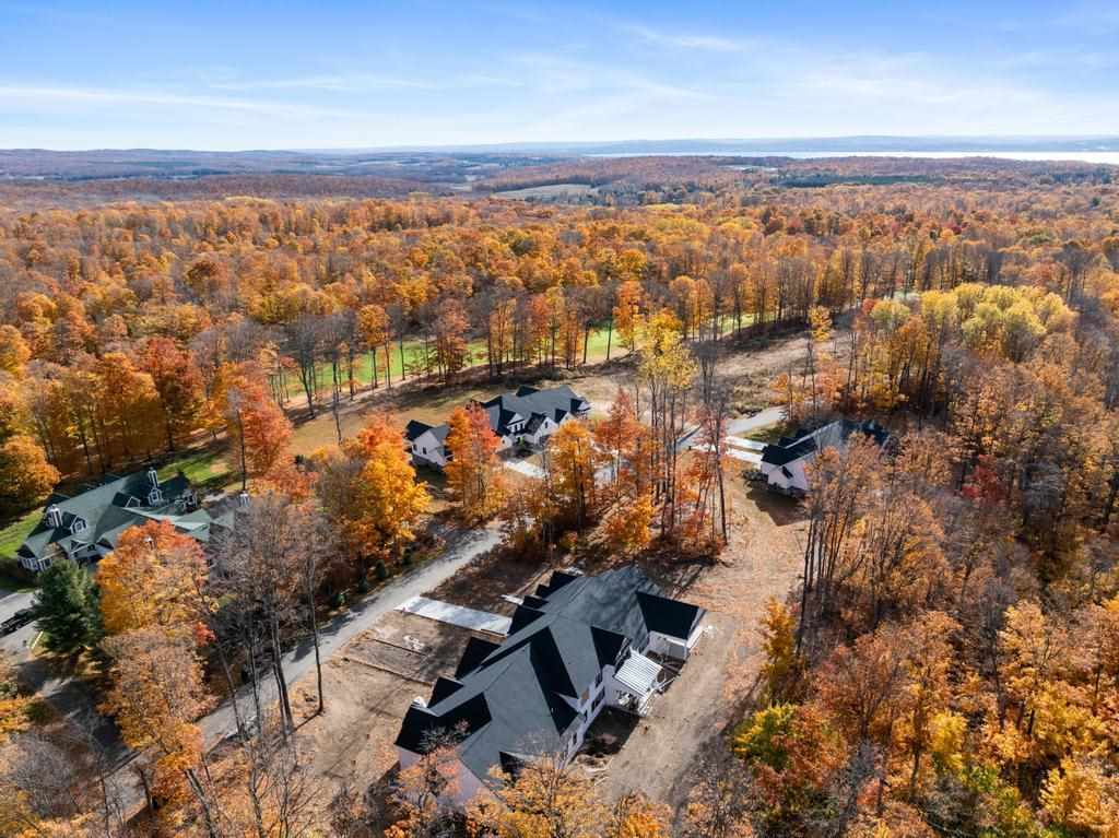 811 Fairways Drive Unit: 16