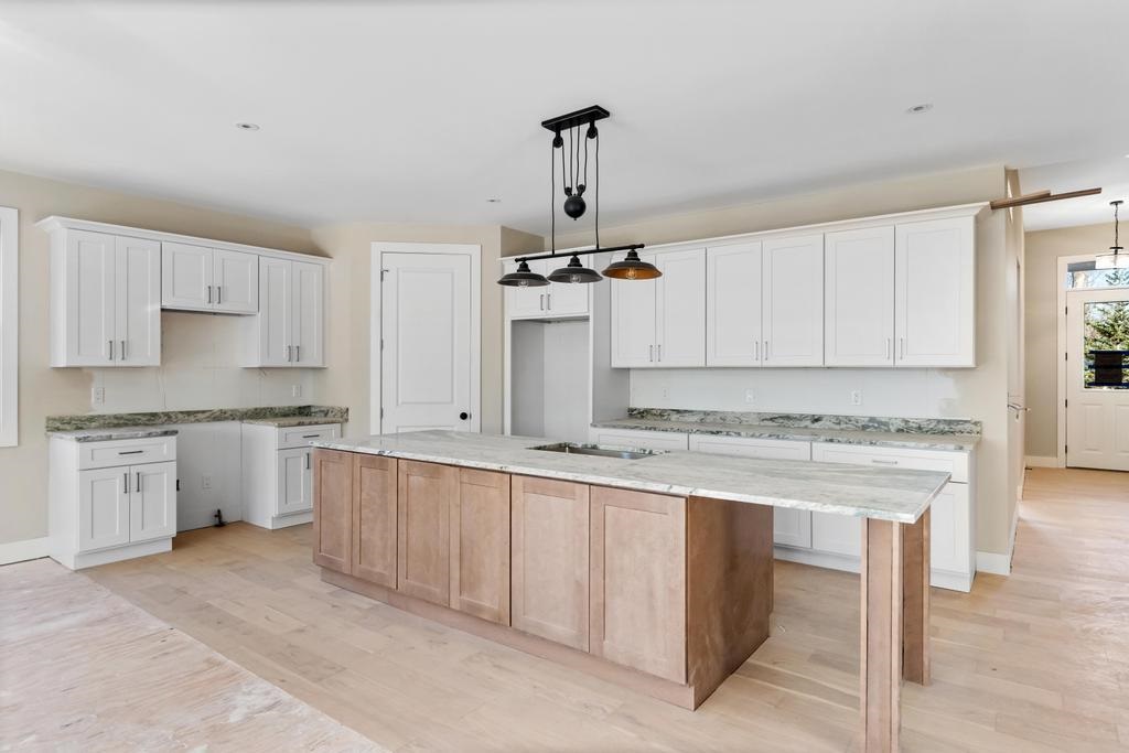 811 Fairways Drive Unit: 16