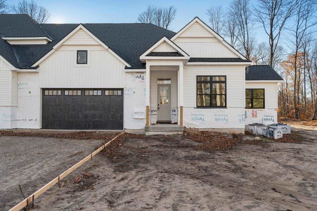 811 Fairways Drive Unit: 16