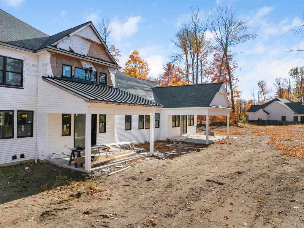 811 Fairways Drive Unit: 16
