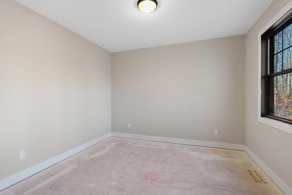 811 Fairways Drive Unit: 16