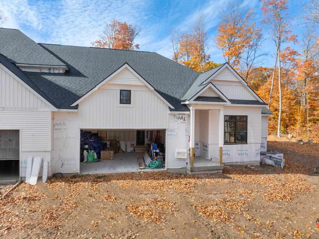 811 Fairways Drive Unit: 16