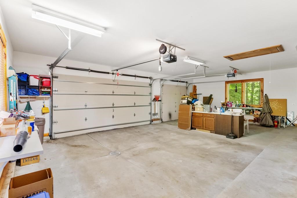 3264 Greenbriar