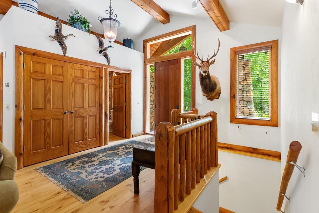 3264 Greenbriar