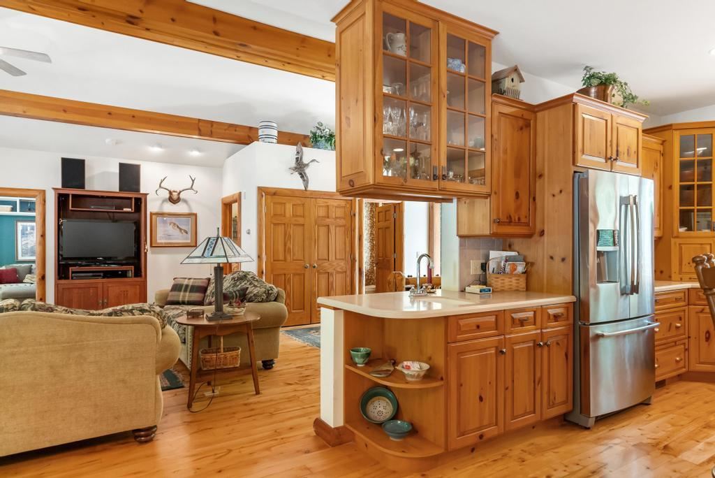 3264 Greenbriar