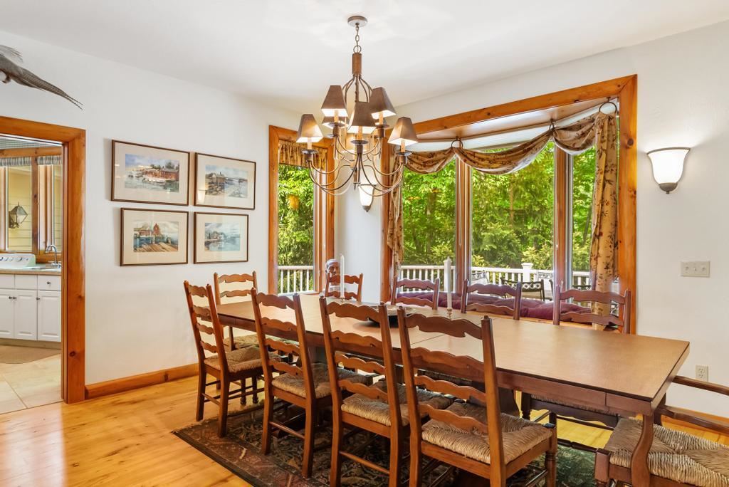 3264 Greenbriar