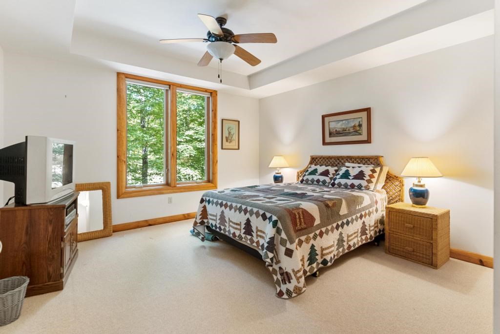 3264 Greenbriar
