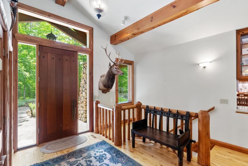 3264 Greenbriar