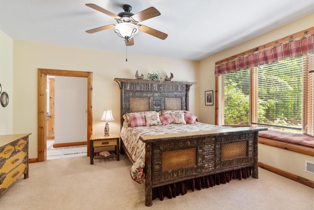 3264 Greenbriar