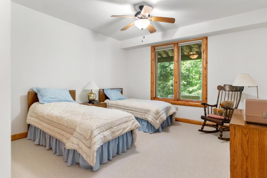 3264 Greenbriar