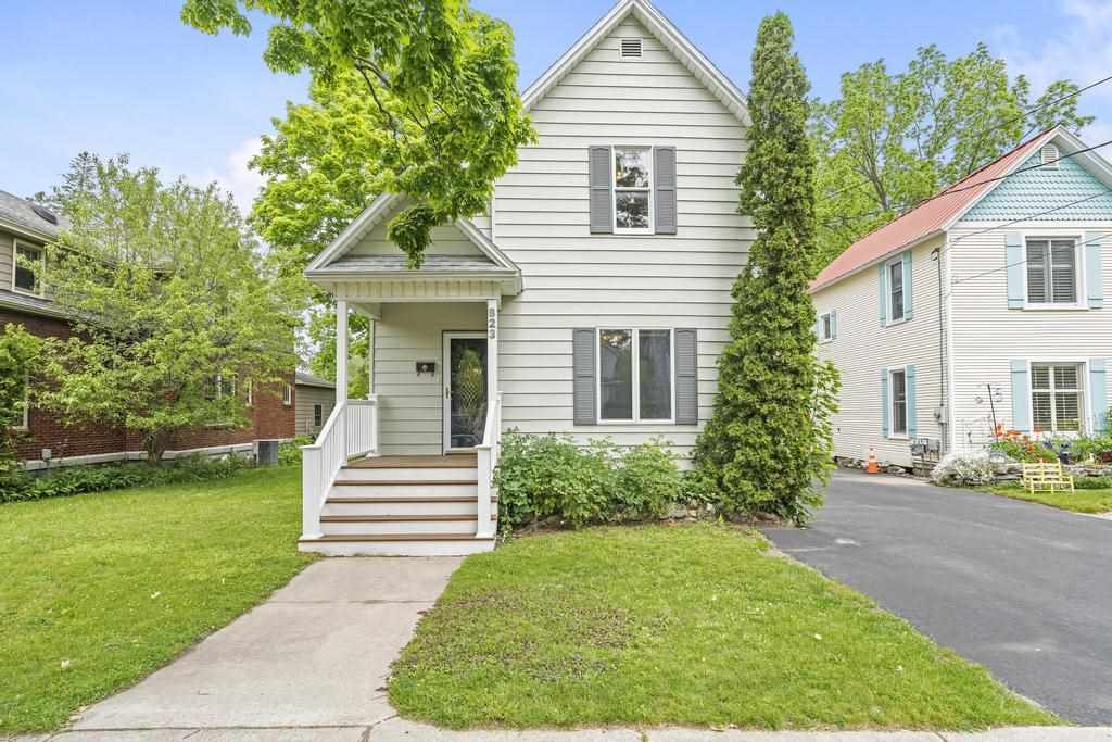 823 Michigan Street