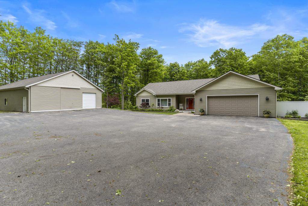 3395 Deere Drive