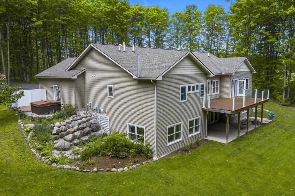3395 Deere Drive