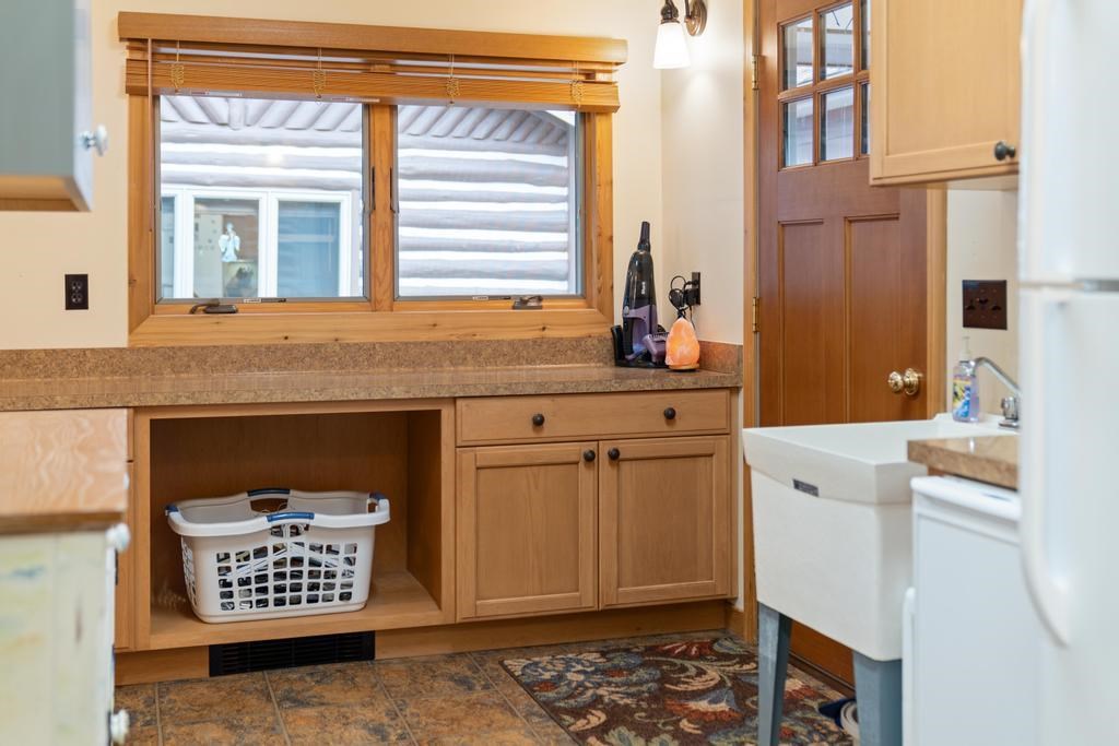 9669 Trails End Road