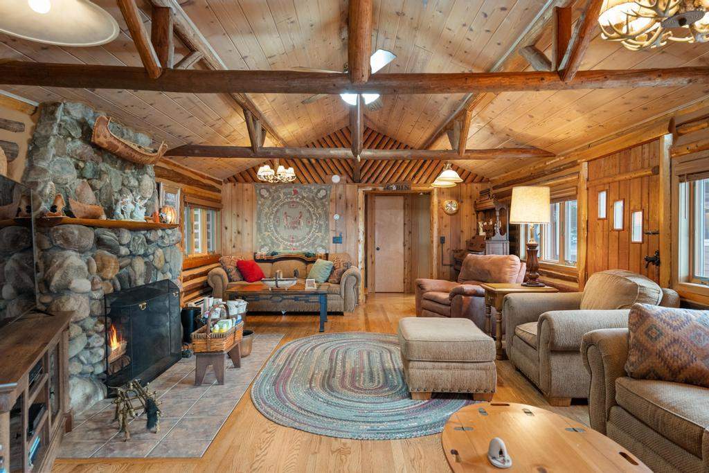 9669 Trails End Road