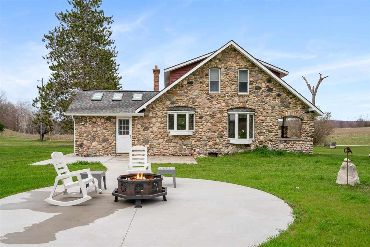 11220 Pickerel Lake Road