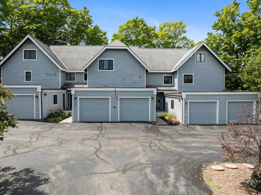 534 Elizabeth Street Unit: 3