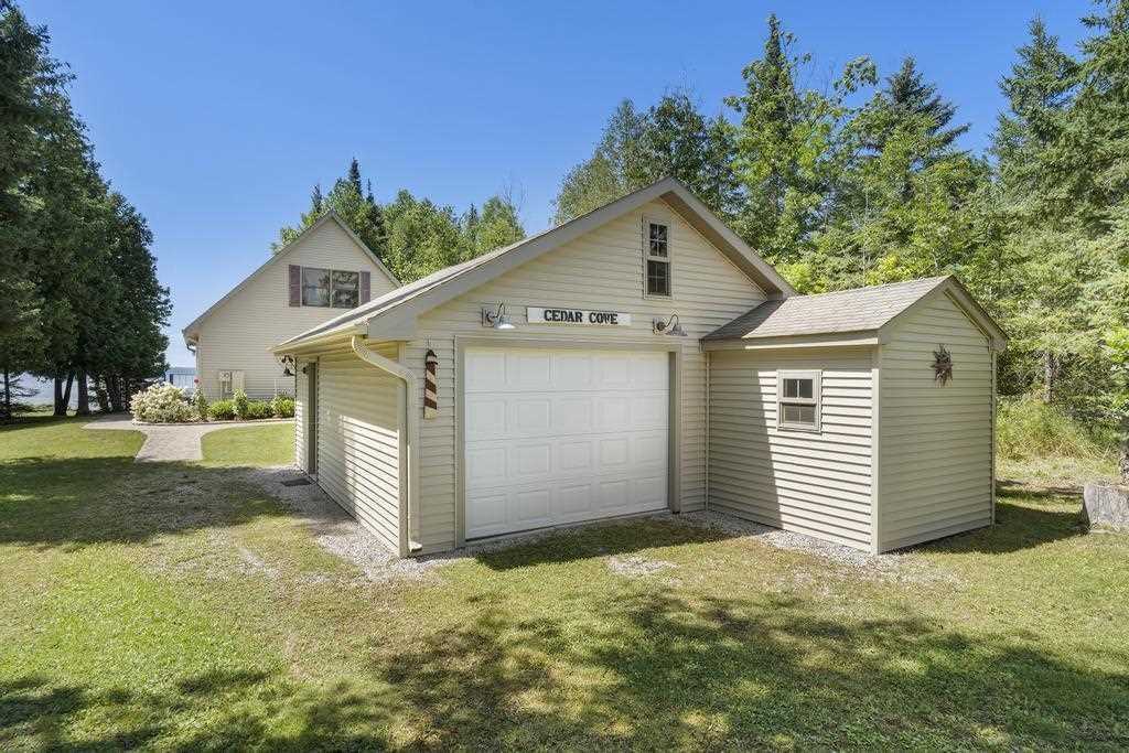 5212 Abbey Lane