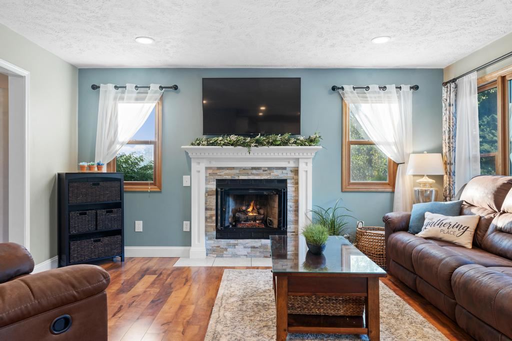 3858 Lorraine Drive