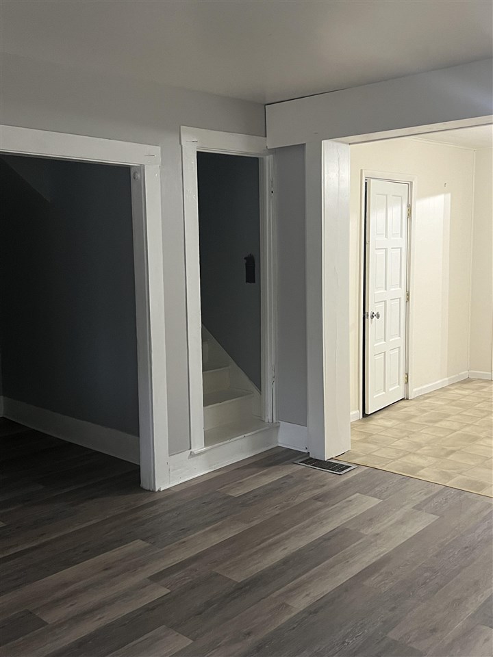 6503 E State